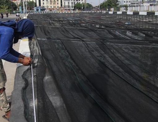 Efek Bau Tak Sedap Kali Item Picu Gangguan Pernapasan