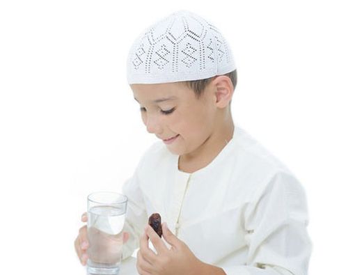 Cara Mengenalkan Puasa pada Si Kecil