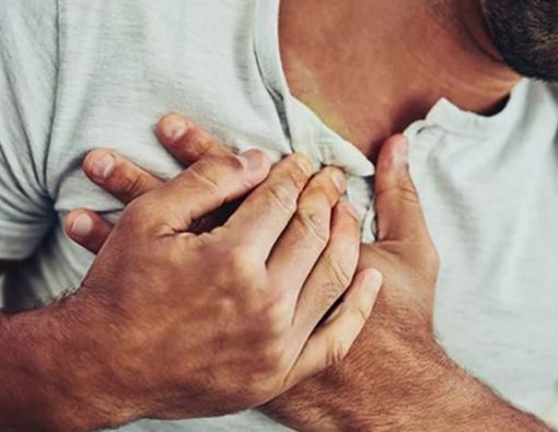 10 Penyebab Sakit Dada Sebelah Kanan, Pertanda Apa?