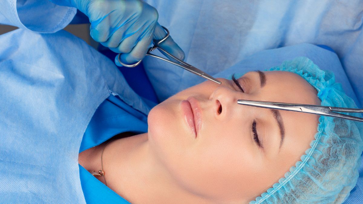 Ubah Bentuk Hidung, Kenali Operasi Rhinoplasty