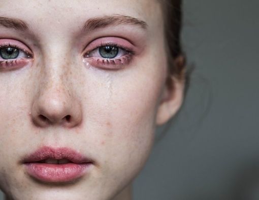 Kenapa Hidung Berair Saat Menangis? Ini Penjelasan Medisnya