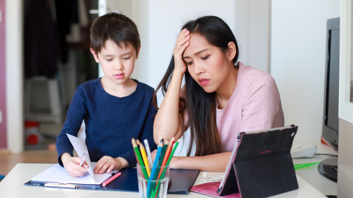 Cara Mengatasi Stres bagi Ibu Rumah Tangga saat Pandemi