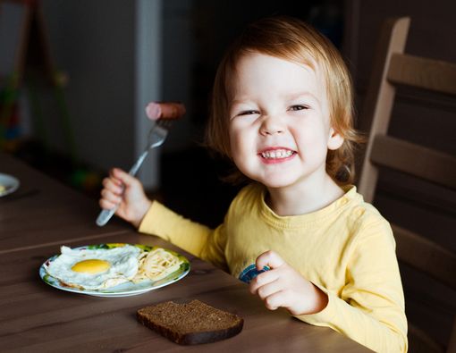 5 Makanan Ini Wajib Ada di Piring Anak Anda