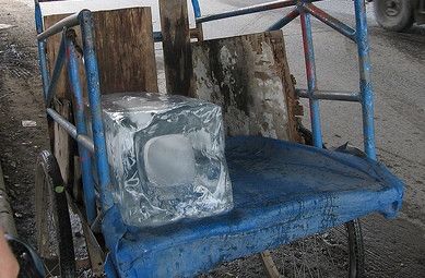 Ini Akibatnya Jika Minum dengan Es yang Kotor