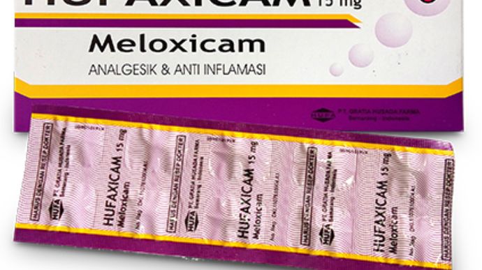 Kichkina jinsiy aloqa uchun taytlarda