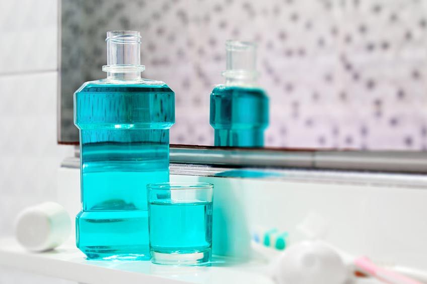 Kiat Memilih Obat Kumur yang Tepat