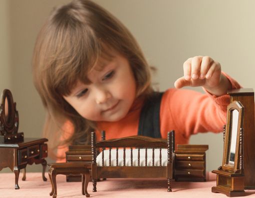 Anak Punya Teman Khayalan, Orang Tua Juga Perlu ‘Berkenalan’