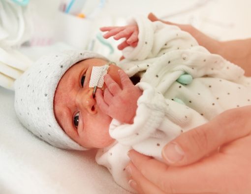 Cara Tepat Merawat Anak dengan Tabung Makanan