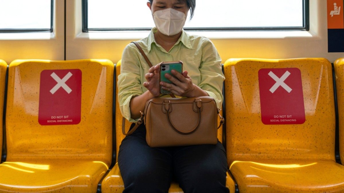 Panduan Naik Transportasi Umum saat New Normal
