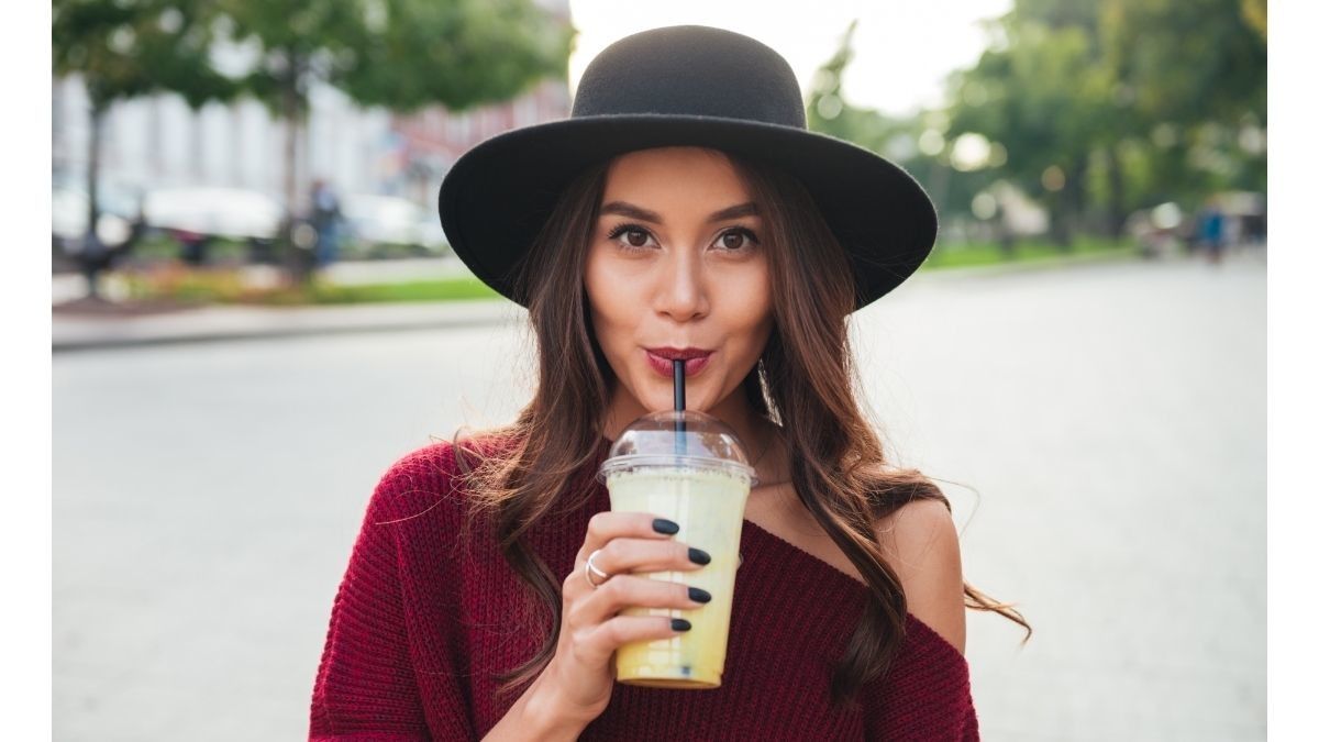 Sedotan, Solusi Aman untuk Cegah Noda Gigi?