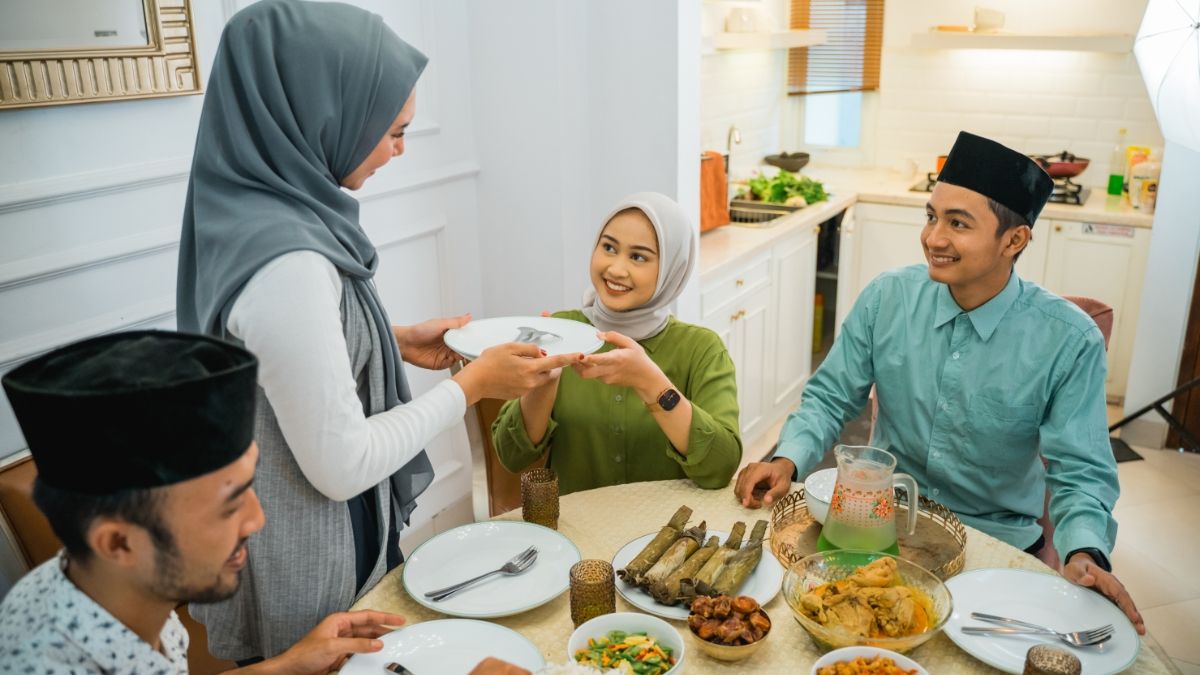 10 Pilihan Makanan Sahur dan Buka untuk Pengidap Asam Lambung (Maag)