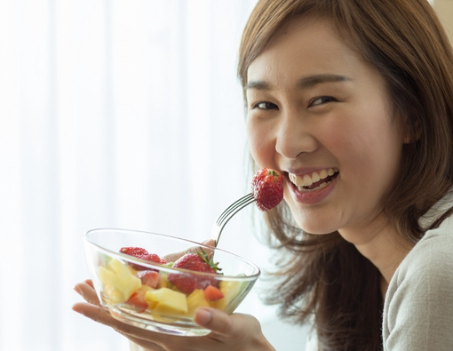 Deretan Buah Pemutih Gigi Alami yang Patut Dicoba