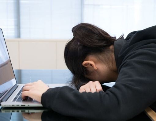 Kurang Tidur Sebabkan Kinerja Otak Menurun? Ini Fakta Medisnya