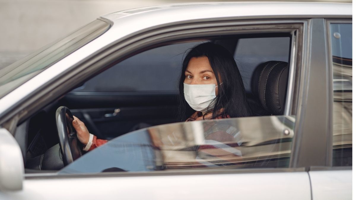 Waspada! Tetap Ada Penularan COVID-19 saat Naik Kendaraan Pribadi