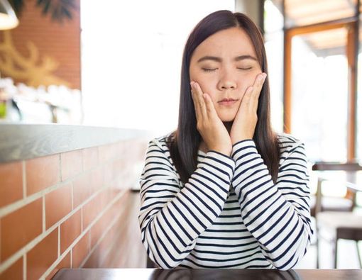 Kisah di Balik Gigi Sensitif