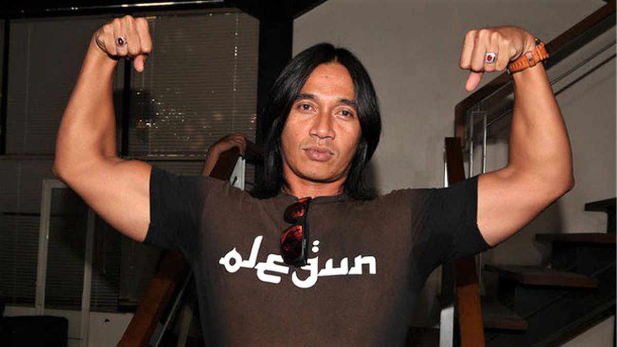 Agung Hercules Kena Kanker Otak Stadium 4