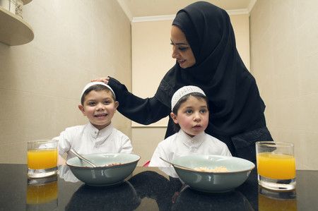 Menjaga Kebutuhan Nutrisi Anak Selama Berpuasa