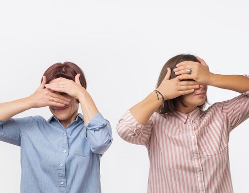 Benarkah Sakit Mata Menular Lewat Pandangan? Ini Faktanya