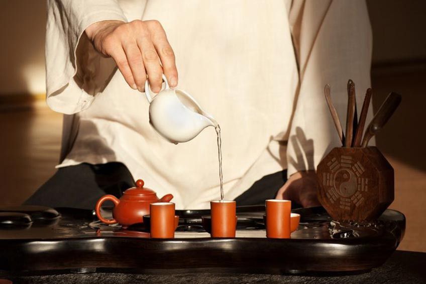 Mengenal Tradisi Unik Minum Teh di Berbagai Negara