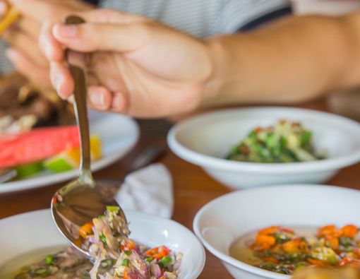 Apakah Makan Pedas Bisa Menghilangkan Pusing?