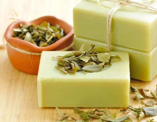 Memilih Sabun Pembersih Kewanitaan yang Aman