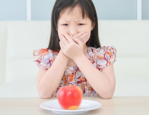 Si Kecil Tidak Suka Ngemil, Orang Tua Perlu Paksa?