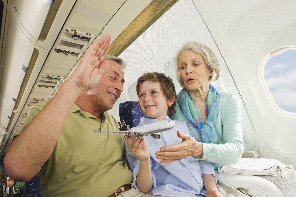 Mengungkap Bahaya Naik Pesawat bagi Lansia