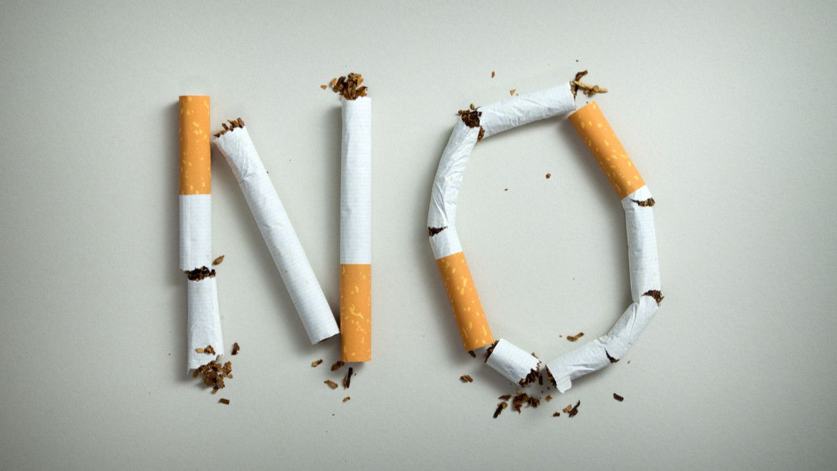 Katanya Asap Rokok Bisa Bikin Mimisan, Apa Benar?