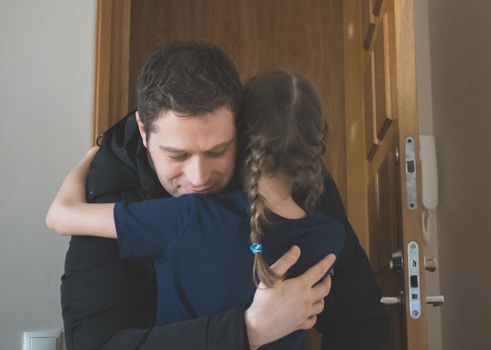 Mengapa Sebagian Orang Tak Suka Pelukan?