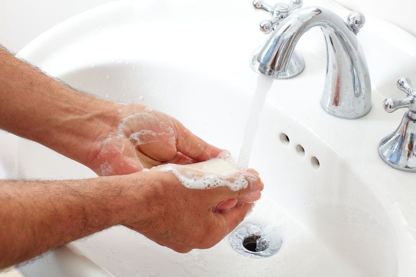 Mengapa Harus Mencuci Tangan Pakai Sabun?