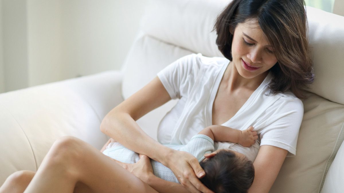 Amankah bagi Penderita Kanker Payudara Menyusui Bayi?