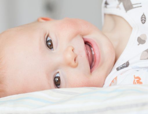 Cara Tepat Merawat Gigi dan Mulut Bayi