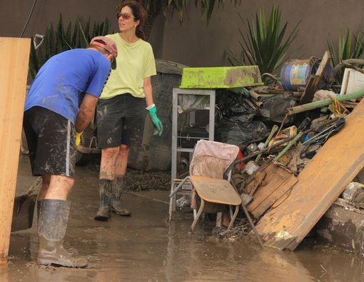 Kiat Membersihkan Rumah Setelah Terendam Banjir