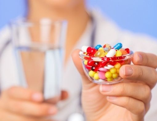 4 Cara Minum Obat yang Aman