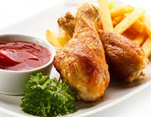 Hindari Makanan-Makanan Ini Saat Berbuka Puasa