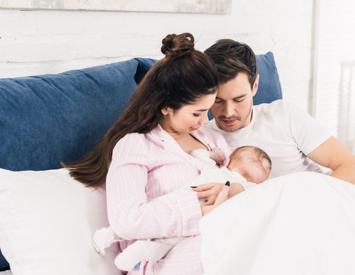 Pentingnya Peran Suami Saat Ibu Menyusui