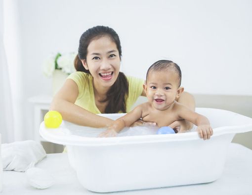 Mandi Air Dingin Tingkatkan Daya Tahan Tubuh Anak, Benarkah?