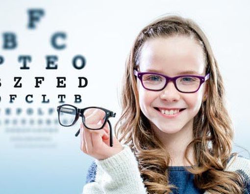 Pentingkah Anak Memakai Kacamata untuk Rabun Jauh?