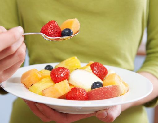 Sedang Diet, Cukupkah Sarapan Hanya dengan Buah?