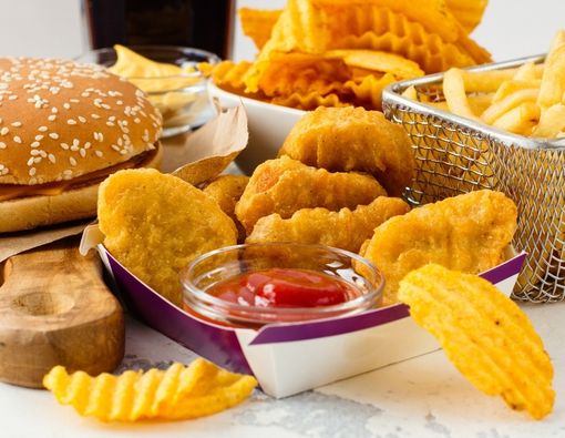 Suka Makan Fast Food? Ini Tips Sehatnya