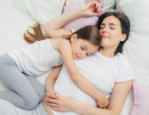 Kapan Sebaiknya Anak Mulai Tidur Sendiri?