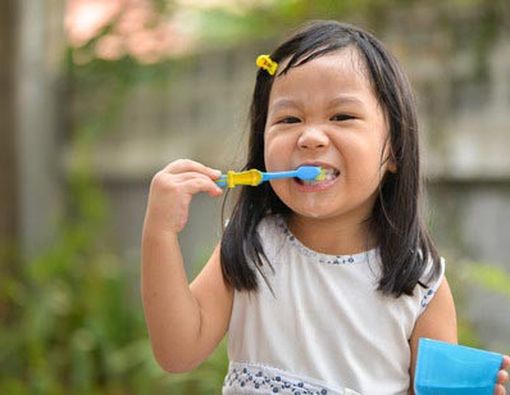 Gosok Gigi 2 Kali dan 2 Menit Sehari untuk Gigi Sehat Anak