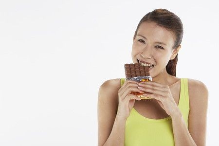 Benarkah Cokelat Memicu Jerawat?