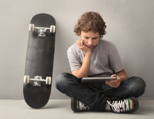 Olahraga vs Game Strategi, Mana yang Terbaik untuk Anak?