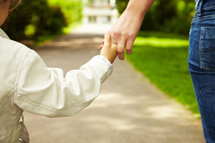 Anak Alergi Karena Orang Tua Overprotektif?