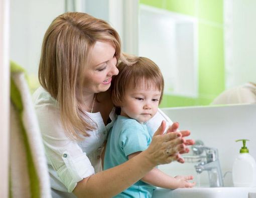 Pentingnya Cuci Tangan dan Kaki Sebelum Tidur