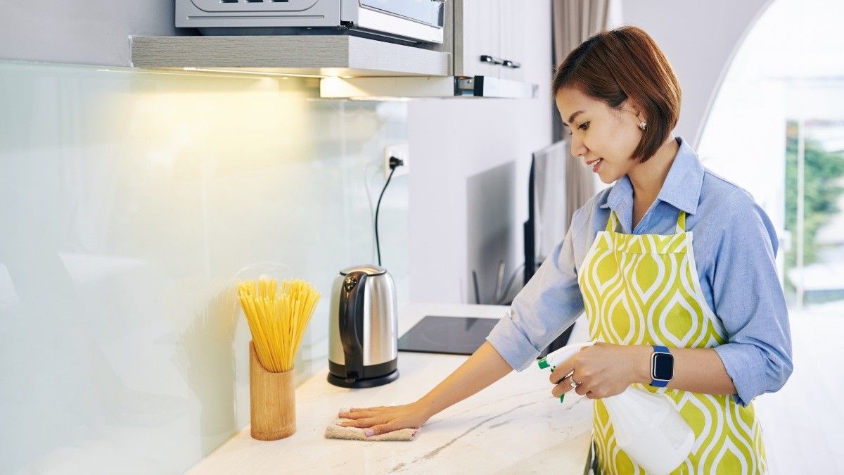 Virus Bertahan di Udara dan Permukaan Benda, Disinfektan yang Efektif Solusinya