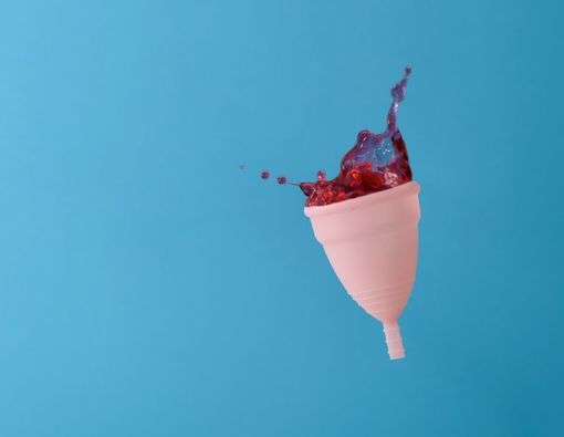 Viral Wanita Minum Darah Haid, Ini Dampaknya bagi Tubuh