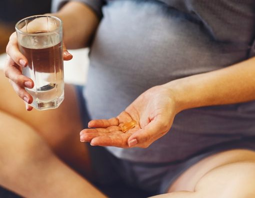 14 Rekomendasi Suplemen Zat Besi untuk Ibu Hamil