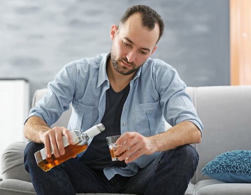 Alkohol dapat Merusak Keseimbangan Bakteri di Mulut